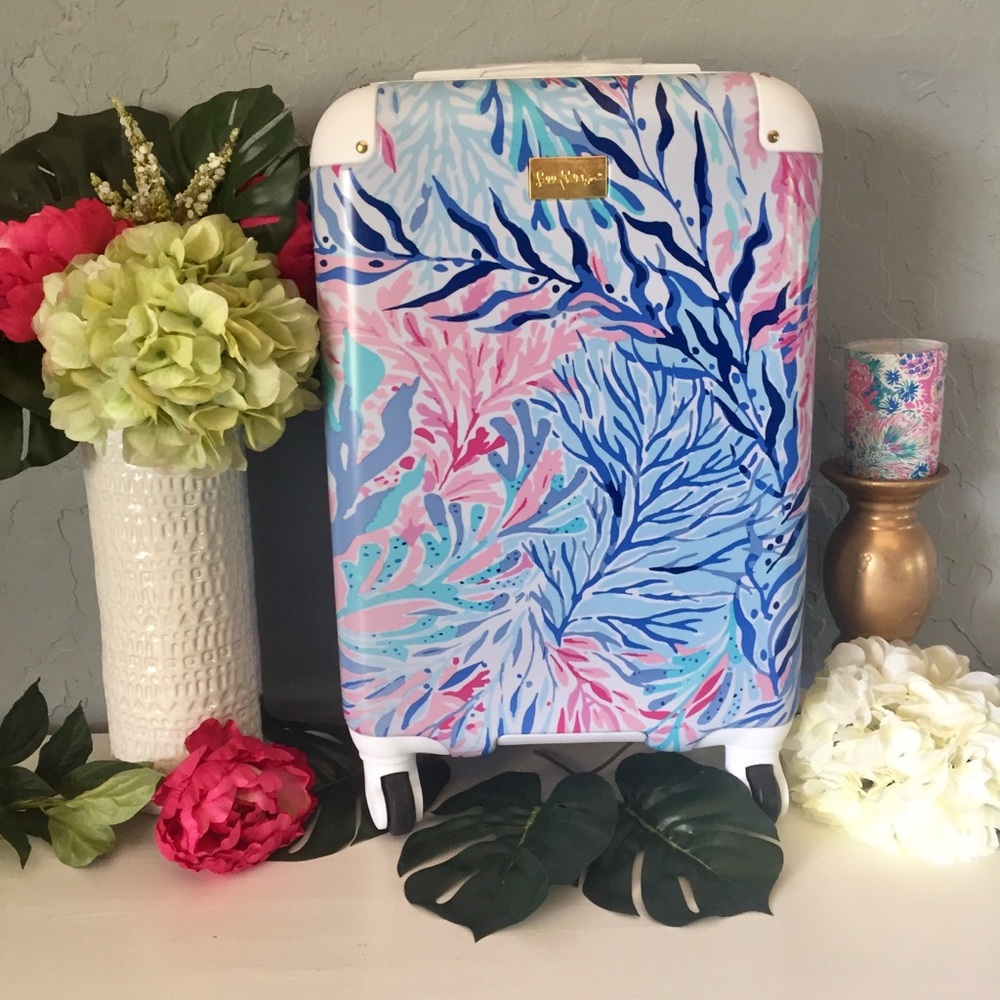 🌴SOLD🌴 Kaleidoscope Coral Luggage NEW
